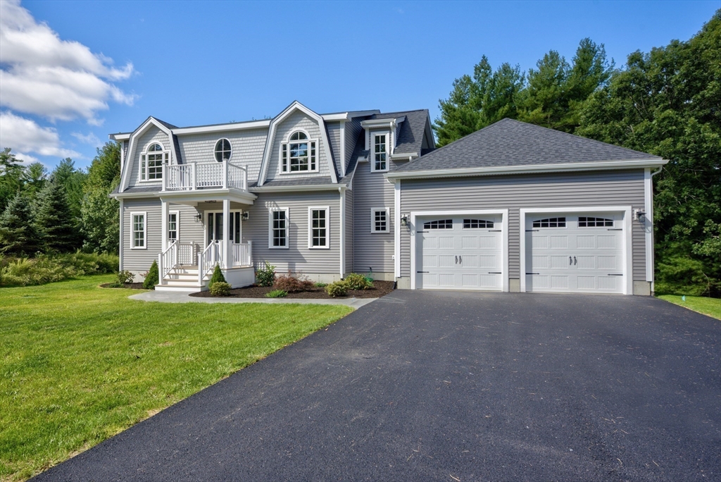 19 Elk run drive in Middleboro