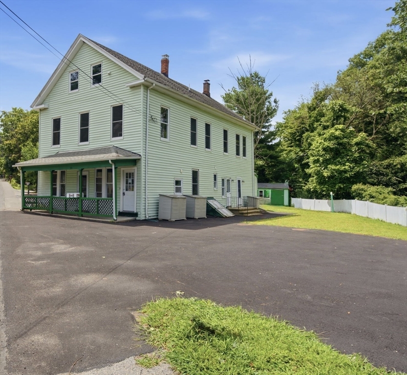 114 Haverhill St in North Reading