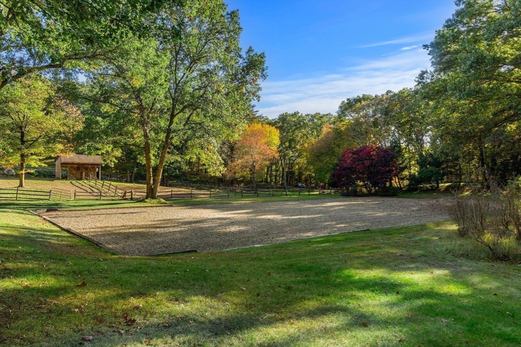 2 Spingler Dr in South Hamilton