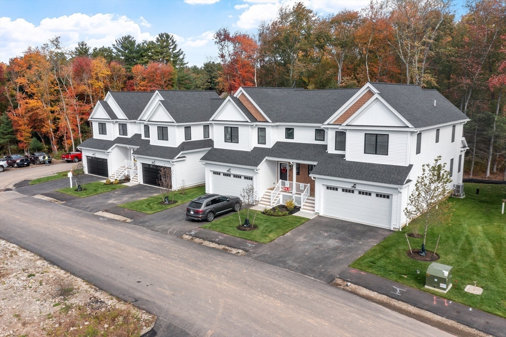 89 Oliver Pond Circle #4 in Franklin