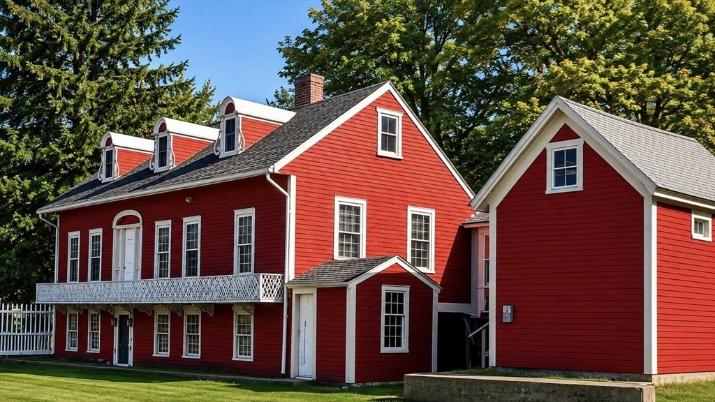 4 Townsend St in Pepperell