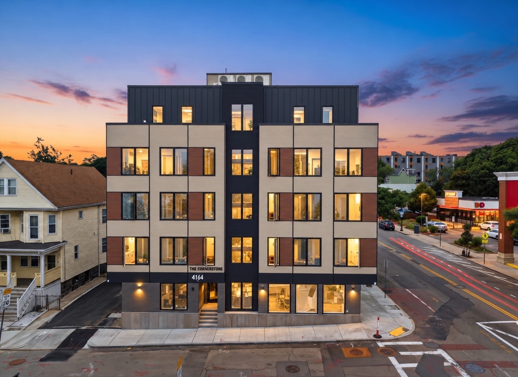 4164 Washington St #06 in Roslindale