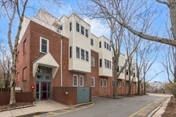 218 Thorndike St #208B in Cambridge