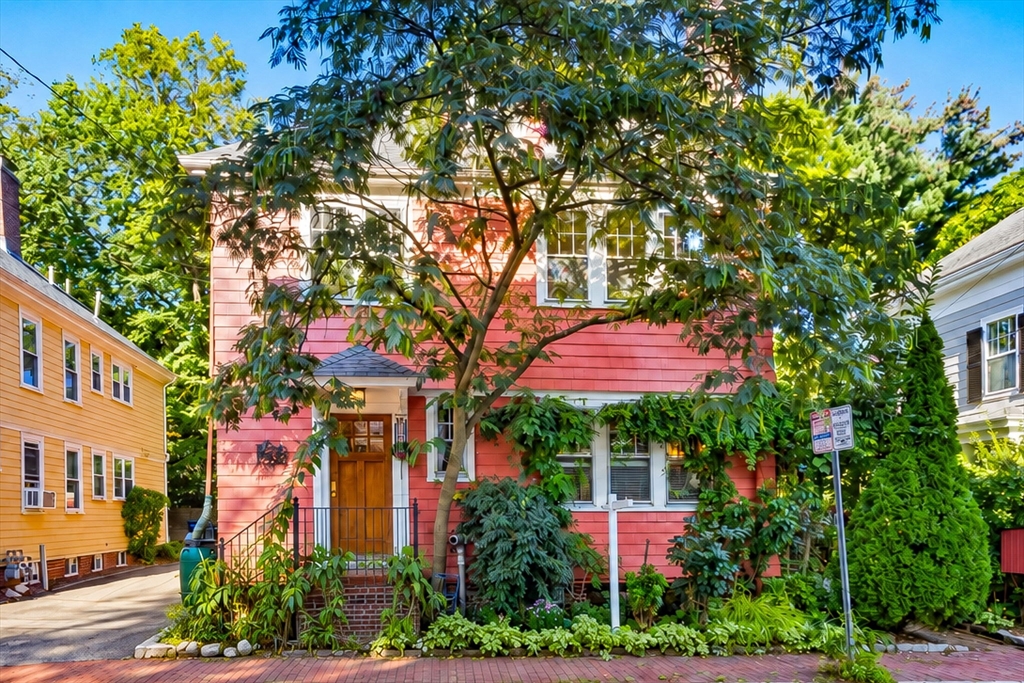 8 Wright St #2 in Cambridge