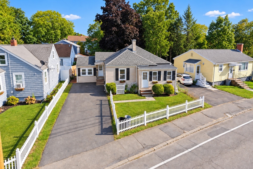 136 W Squantum St. in Quincy