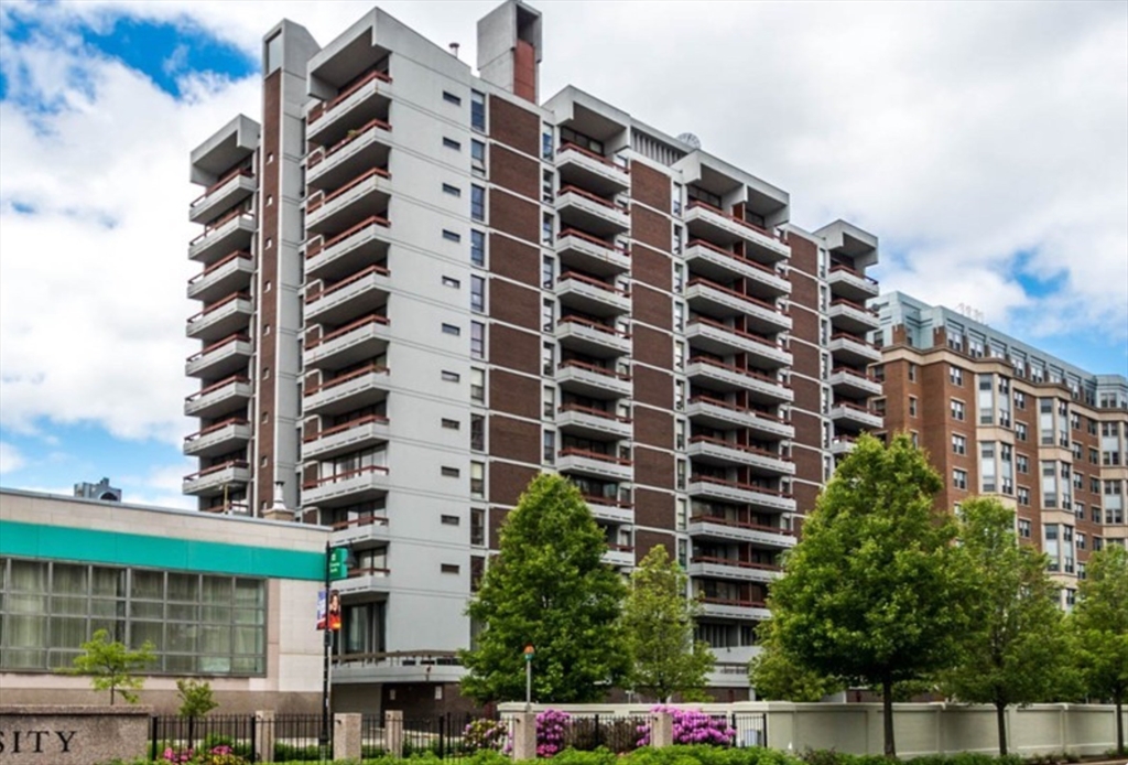 566 Commonwealth Ave #L101 in Boston