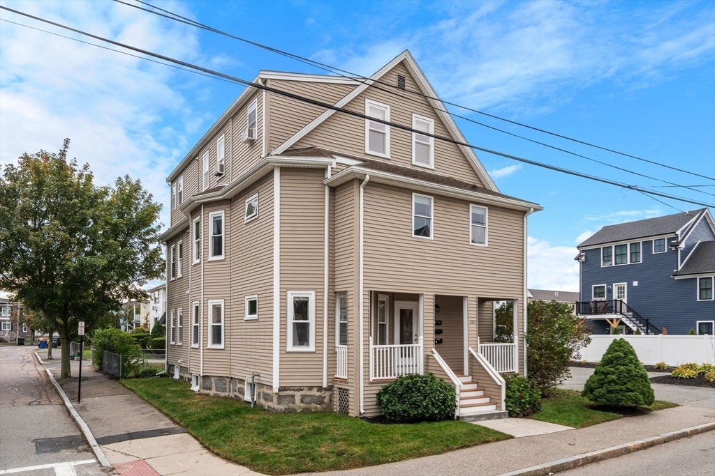 111 Sumner St #2 in Quincy