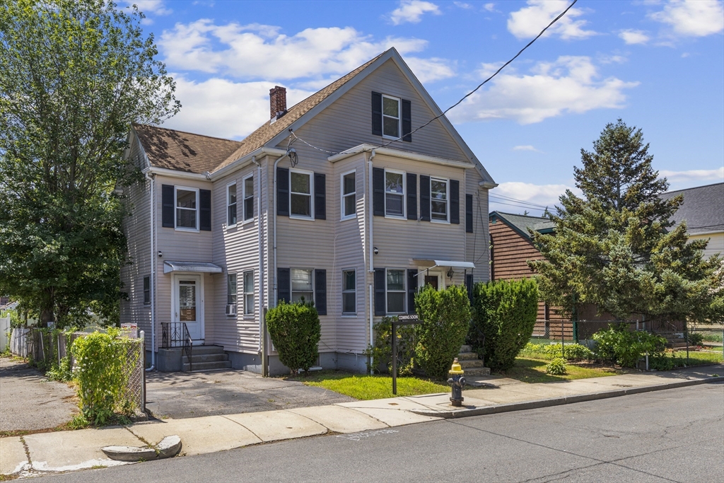 52 Chesterfield St in Hyde Park