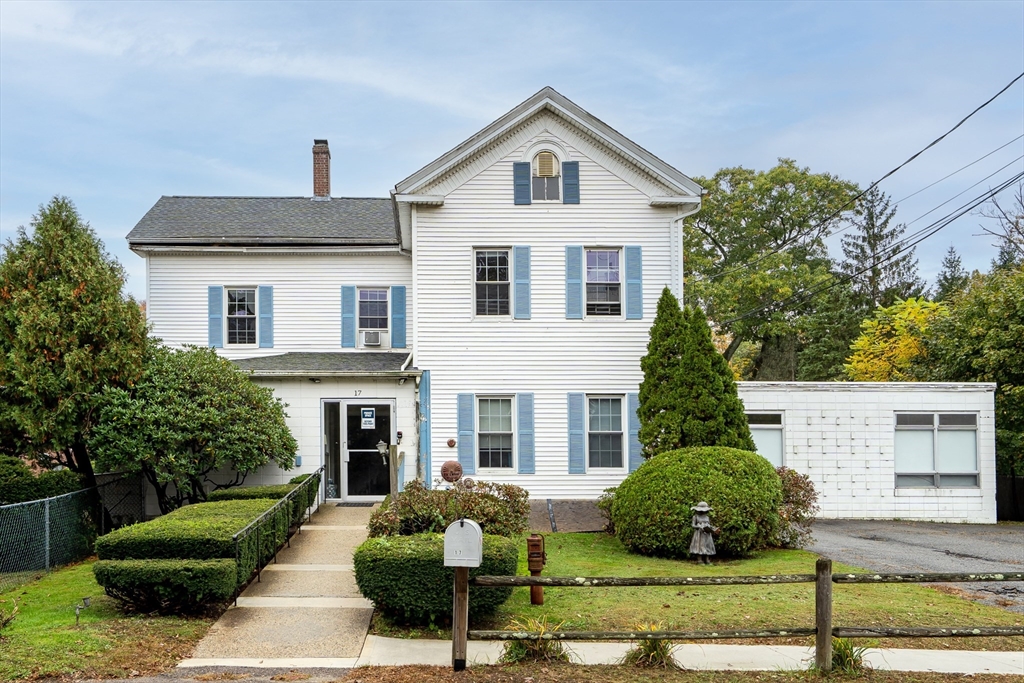 17 Holliston St in Medway