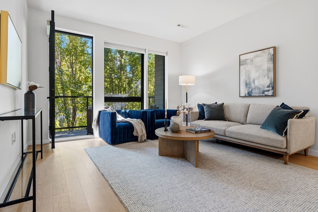 45 W 3Rd St #225 in Boston