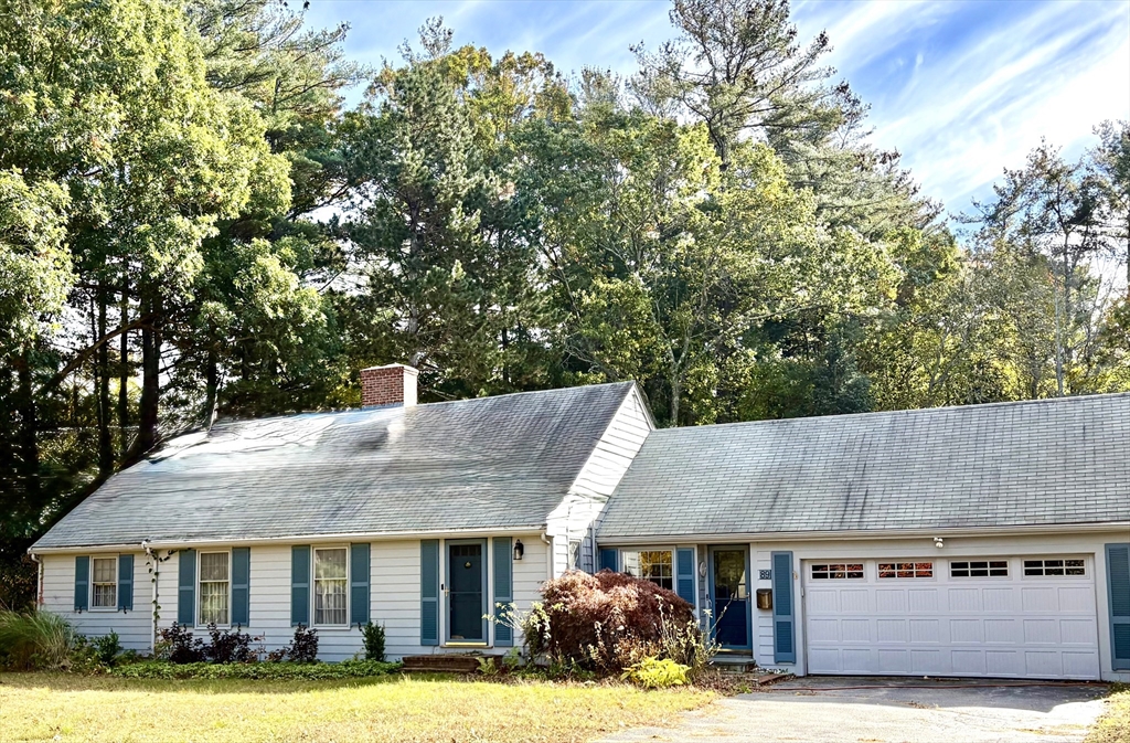 89 Arborway Dr in Scituate