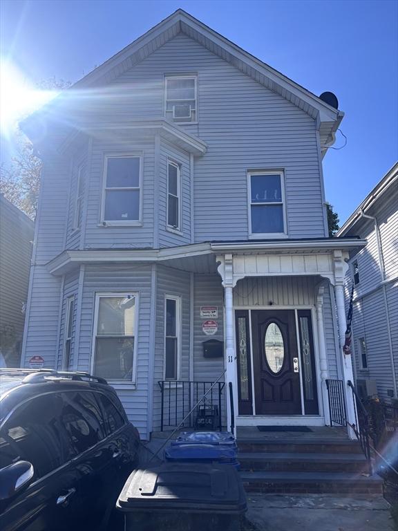 11 Woodbine St in Roxbury