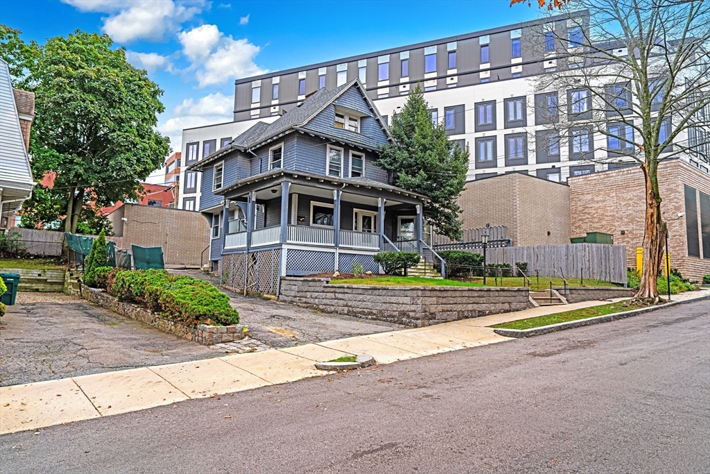 23 Russell Park in Quincy