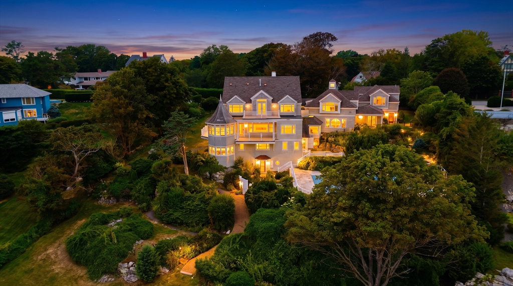 349 Ocean Ave in Marblehead
